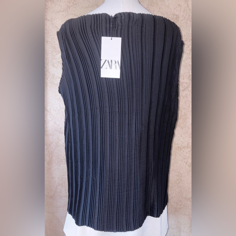Zara Black Pleated Sleeveless Women's Top - Picture 2 of 5